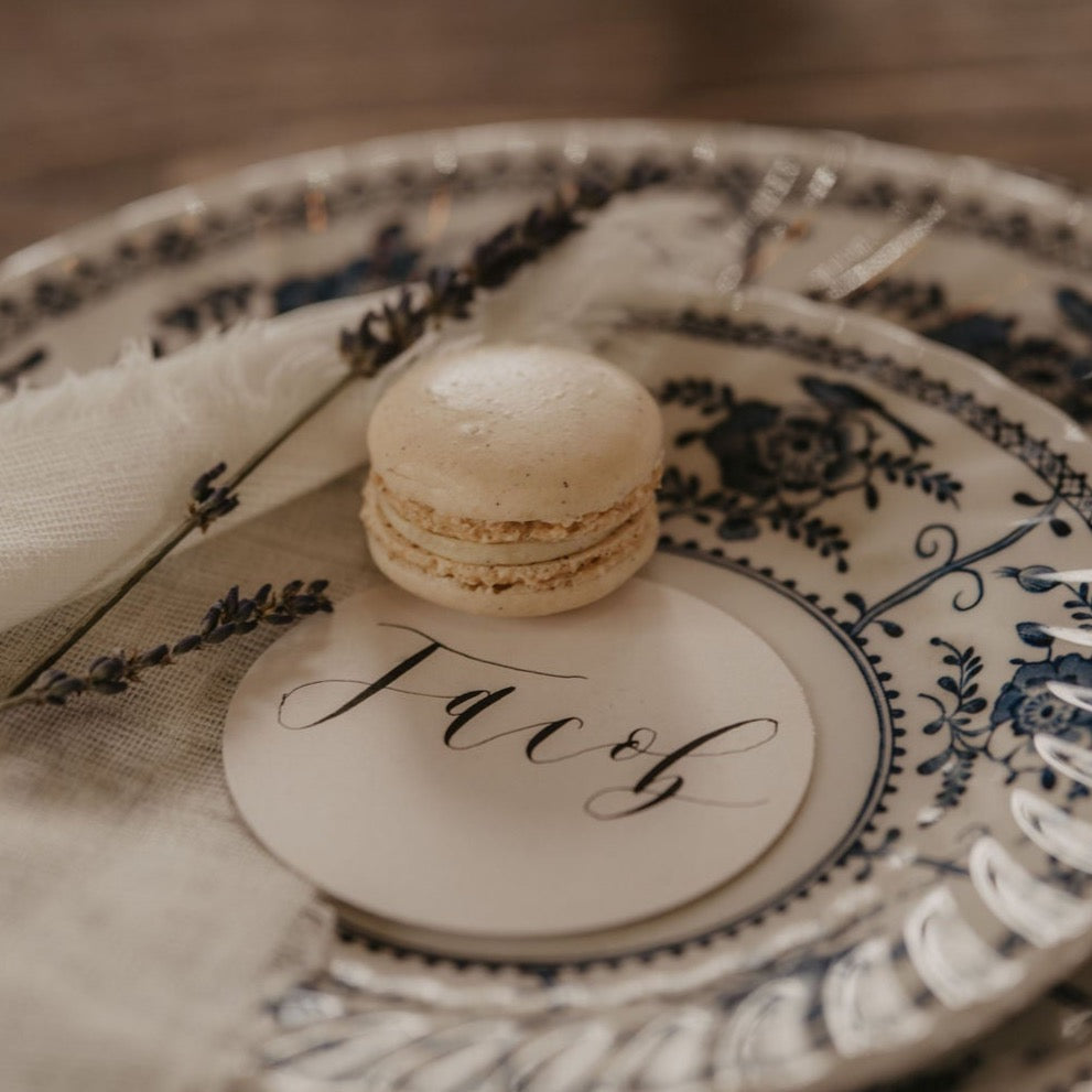 White Circle Place Cards
